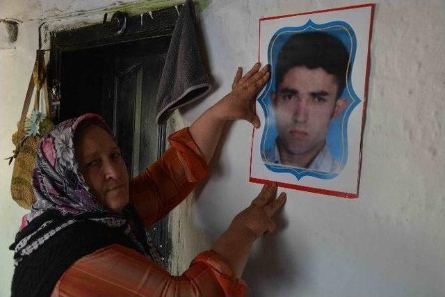 7 Yıl Önce Kaybolan Oğlunu Arıyor