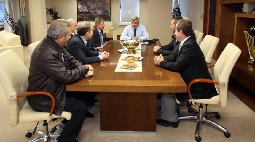 Başkan Karaosmanoğlu&rsquo;dan 15 Temmuz Ve Şehitler Vurgusu