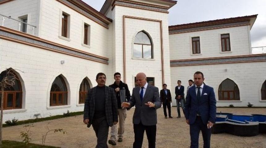 Eski Bakan G&uuml;ll&uuml;ce&rsquo;den B&uuml;y&uuml;kşehir&rsquo;e Tam Not