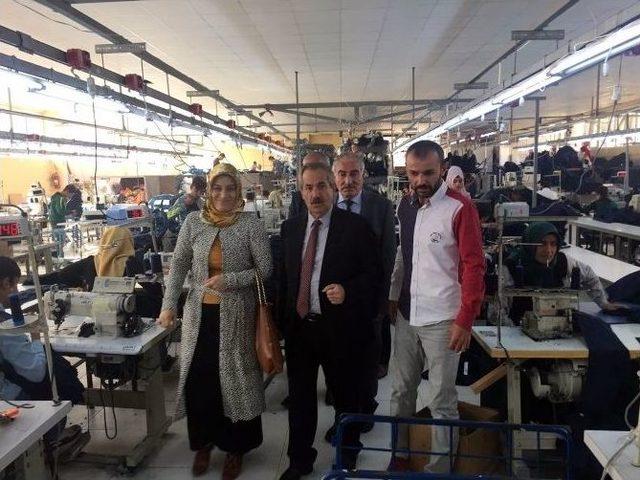 Başkan G&uuml;rsoy&rsquo;dan Tekstil Fabrikasına Ziyaret 2