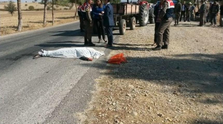 Trakt&ouml;rden D&uuml;şen Kadın Hayatını Kaybetti