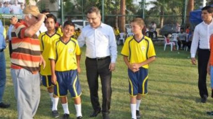 Y&uuml;reğir Belediyesi Futbolda 8 Ayrı Grupta M&uuml;cadele Ediyor