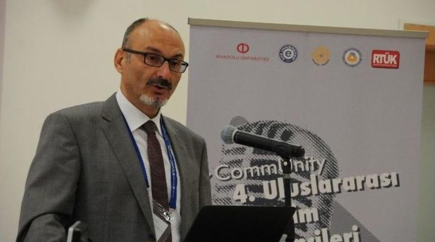 Community 4&rsquo;&uuml;nc&uuml; Uluslararası İletişim &Ouml;ğrencileri Sempozyumu Başladı