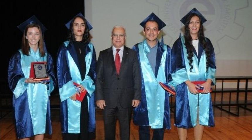 Gen&ccedil; M&uuml;hendislere Sanayici &Ouml;ğ&uuml;d&uuml;
