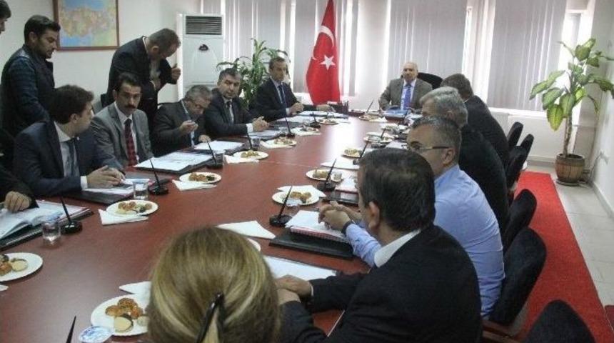 İstihdam İ&ccedil;in Toplandılar