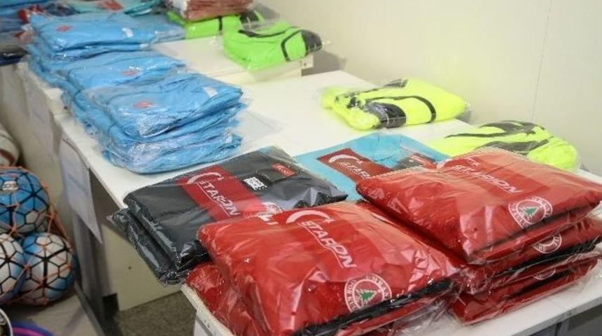 &Uuml;mraniye Belediyesinden Geleceğin Sporcularına Tam Destek