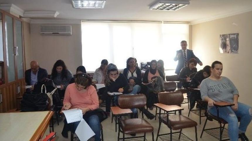 Berberler Ve Kuaf&ouml;rler Odası&rsquo;nda Kapsam Dışı Meslek Sınavı Yapıldı