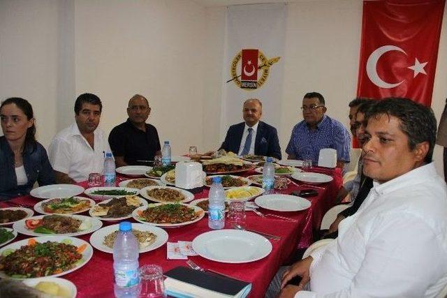 Vali &Ccedil;akacak, Mgc&rsquo;de Gazetecilerle Buluştu 1