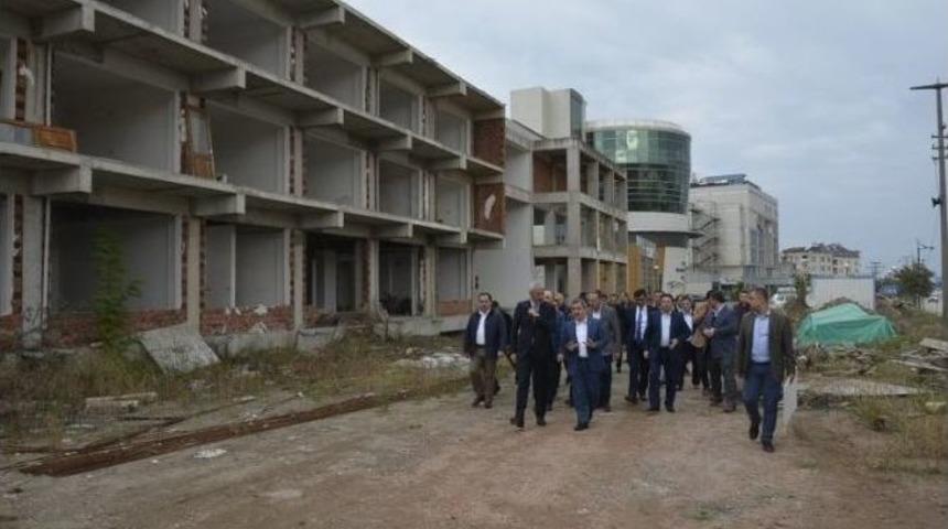 Yılmaz, Huzurevi Projesini İnceledi