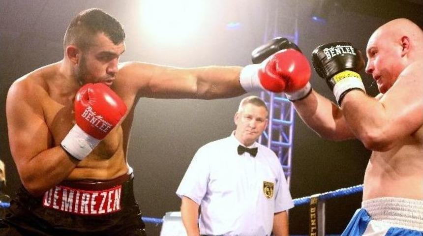 Tyson&rsquo;ın Kariyerini Bitiren Williams, Ali Eren&rsquo;e Karşı