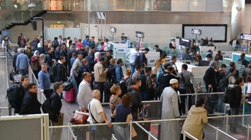Atat&uuml;rk Havalimanı&rsquo;nda Sistem Arızası