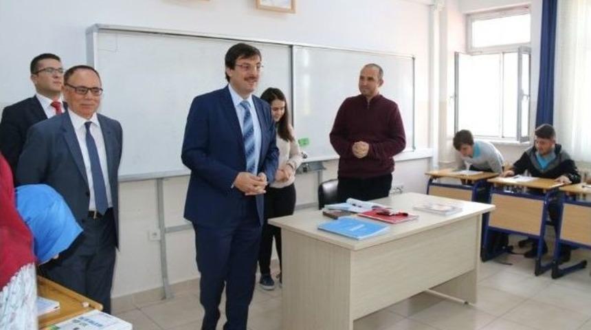 K&uuml;tahya İl Milli Eğitim M&uuml;d&uuml;r&uuml; D&uuml;lger, Pazarlar&rsquo;da İncelemelerde Bulundu