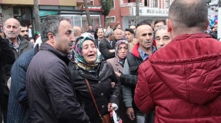 &Uuml;sk&uuml;dar&rsquo;da Pazardan D&ouml;nen Yaşlı Kadın Kamyonun Altında Kalarak Can Verdi