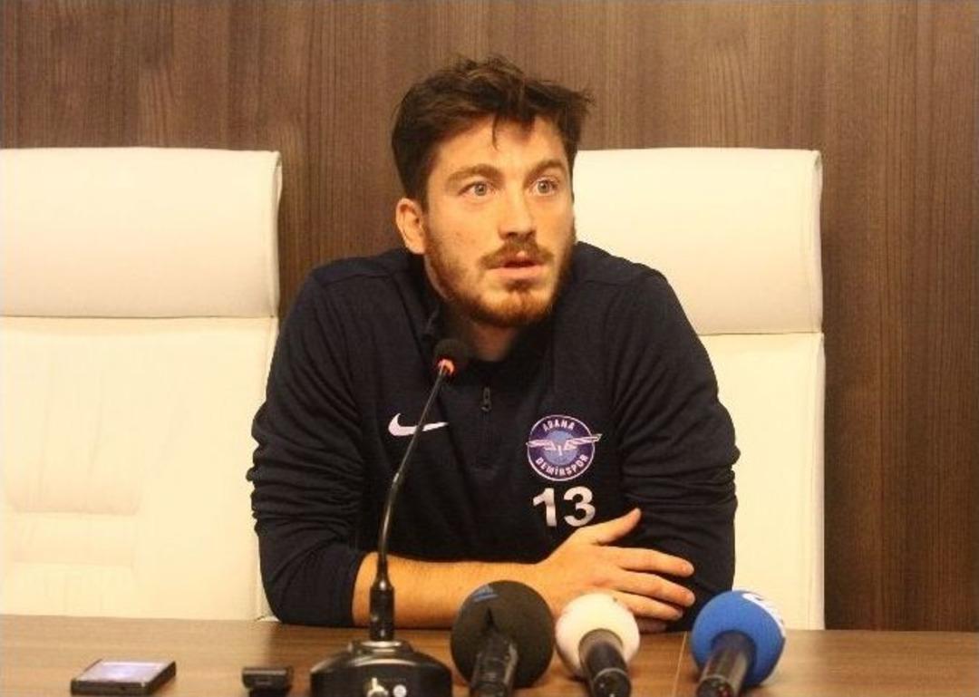 İpekoğlu: "futbolcu Memur Zihniyetli Olmamalı"