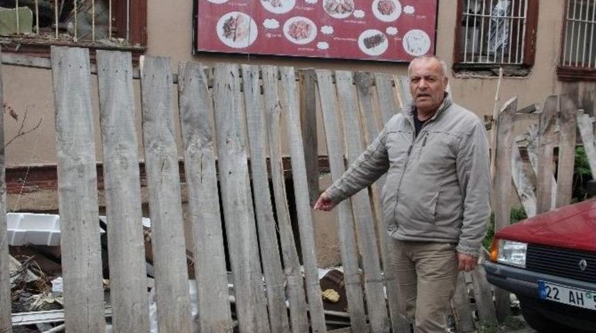 Muhtardan, &ldquo;&ccedil;&ouml;p Atmayın&rdquo; Uyarısı