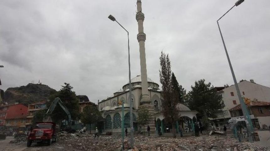 Osmancık Beyler&ccedil;elebi Cami&rsquo;de &Ccedil;alışmalar Başladı