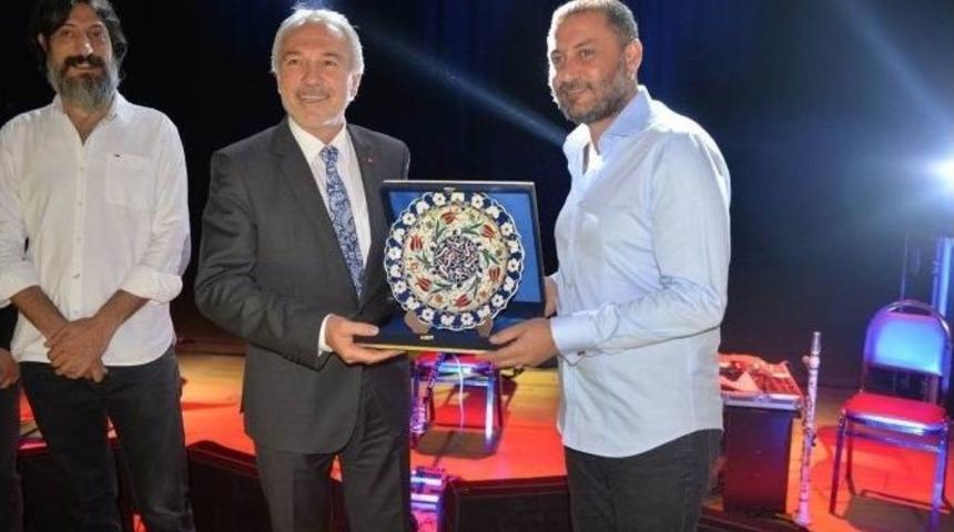 K&uuml;tahya&rsquo;da &rsquo;taksim Trio&rsquo; Konseri