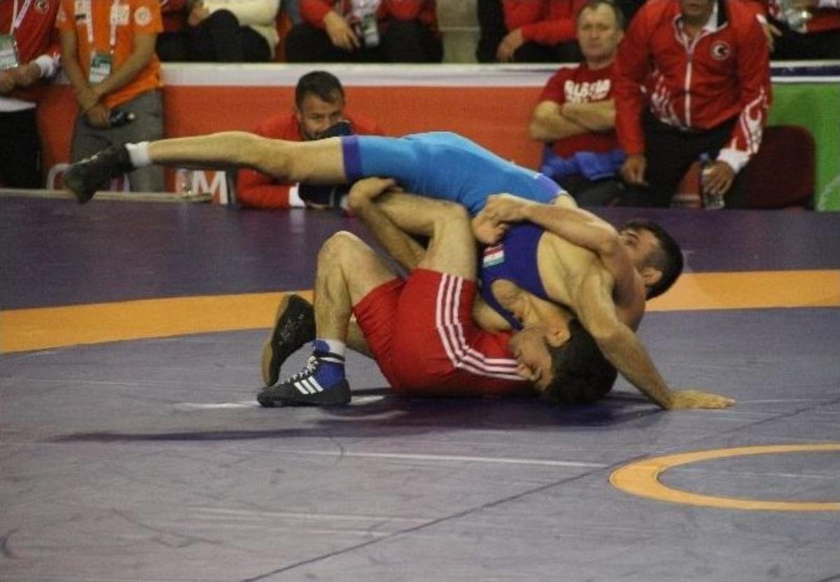 12. D&uuml;nya &Uuml;niversitelerarası G&uuml;reş Şampiyonası Başladı