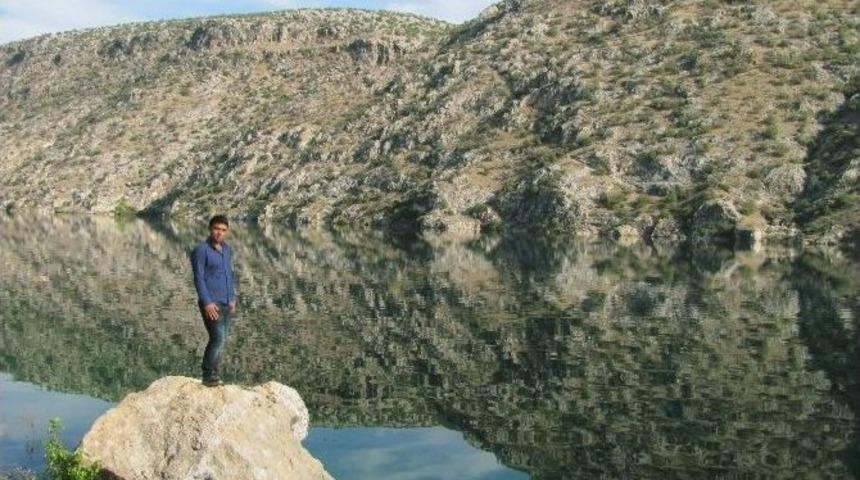 Fırat Nehrinde Kartpostallık G&ouml;r&uuml;nt&uuml;