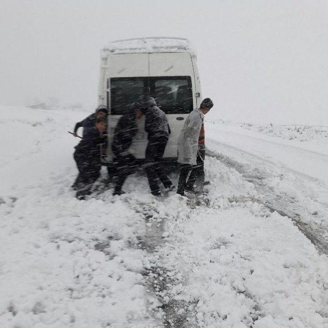 Van&rsquo;da Kar Yağışı 1