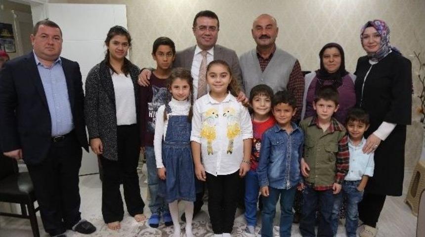 Taş&ccedil;ı&rsquo;dan Hacılara Ziyaret