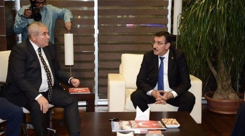 Bakan T&uuml;fenkci&rsquo;den, Atso&rsquo;ya Ge&ccedil;miş Olsun Ziyareti