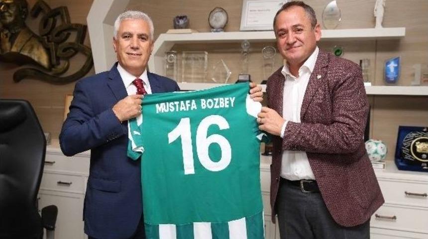 Bozbey&rsquo;den Yeşil Bursa Spor Kul&uuml;b&uuml;&rsquo;ne Destek