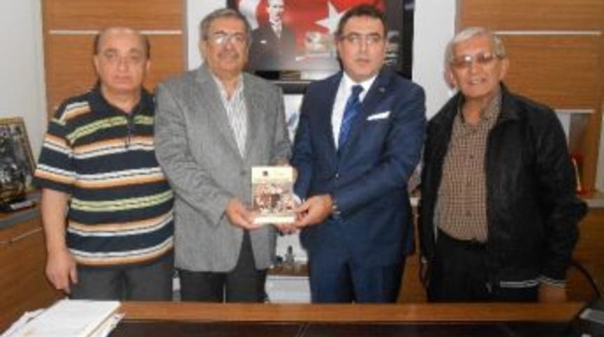 Emirdağ K&uuml;lt&uuml;r Sanat Derneği&rsquo;nden Eskişehirli İş Adamına Ziyaret