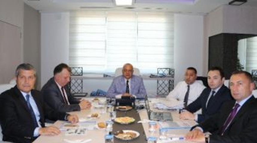 Troleyb&uuml;s Projesi İ&ccedil;in Toplandılar