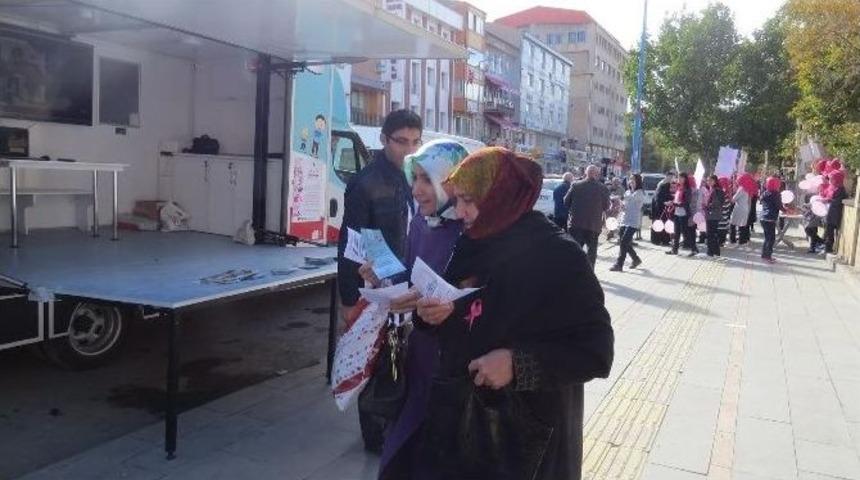 Bayburt&rsquo;ta Meme Kanseri Bilin&ccedil;lendirme Standı A&ccedil;ıldı