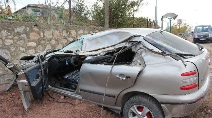 Anne Ve Oğul, Hurdaya D&ouml;nen Ara&ccedil;tan Sağ &Ccedil;ıktı