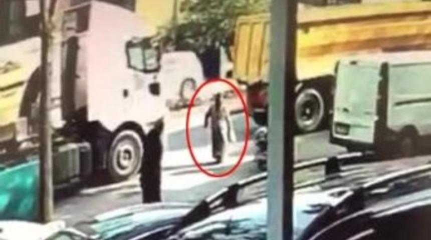 Hafriyat Kamyonu Yaşlı Kadına B&ouml;yle &Ccedil;arptı