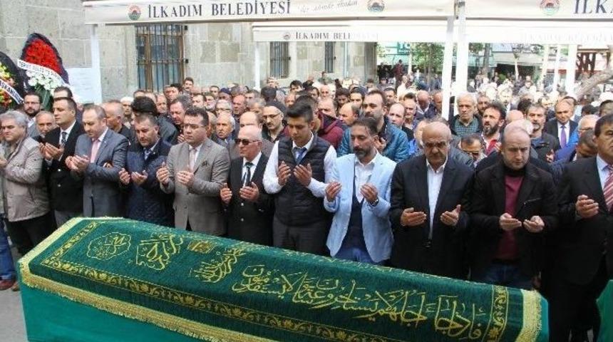 Gazeteci Gen&ccedil;ali&rsquo;nin Baba Acısı