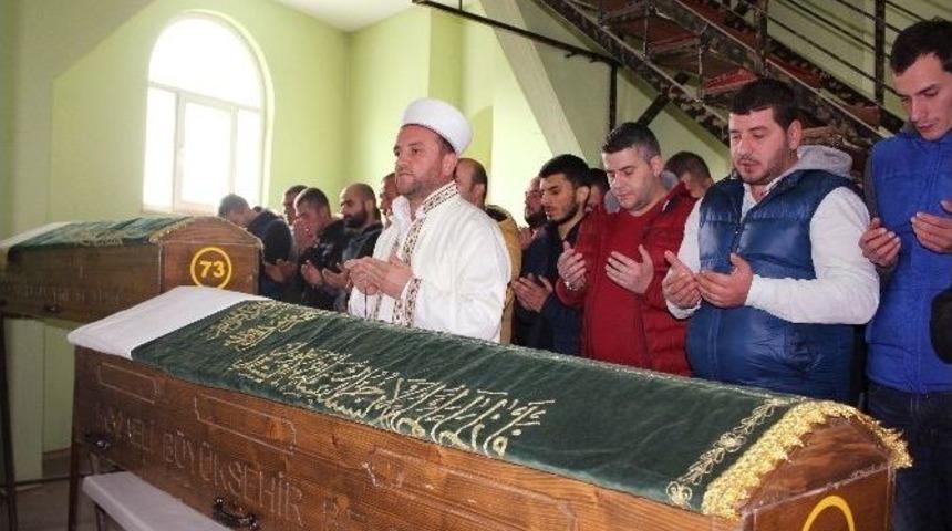 İntihar Eden 15 Temmuz Kahramanı, Babasıyla Birlikte Defnedildi