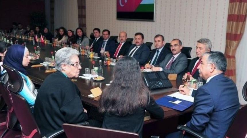 Bakan Yılmaz, Filistinli &Ouml;ğretmen Ve &Ouml;ğrencileri Kabul Etti