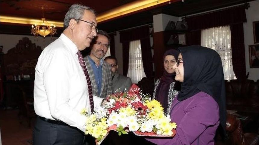 Yunus Emre İmam Hatip Ortaokulu Y&ouml;neticileri &Uuml;nver&rsquo;i Ziyaret Etti