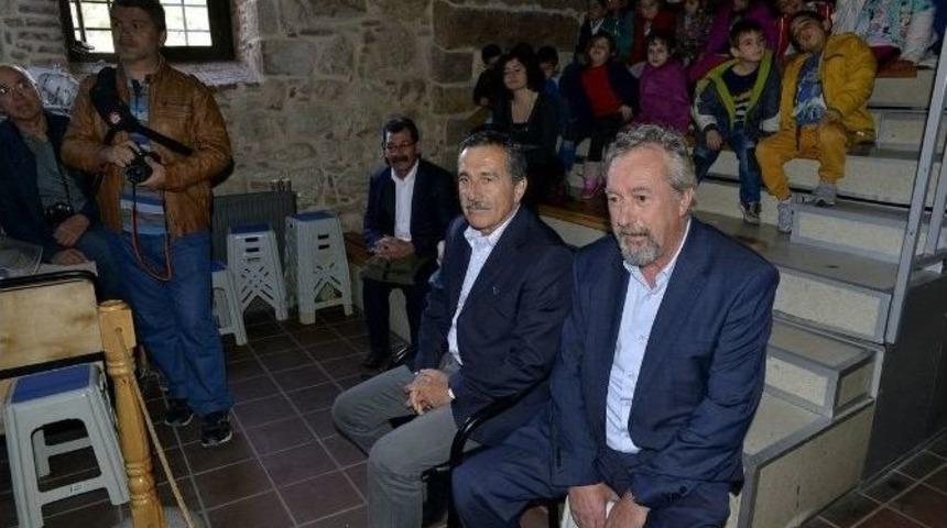 Başkan Ata&ccedil;, Cam Festivali&rsquo;ni Gezdi