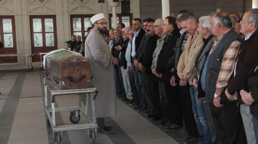 Antalya&rsquo;da Cesedine 9 G&uuml;n Sonra Ulaşılan Fulya &Ouml;zdemir Son Yolculuğuna Uğurlandı