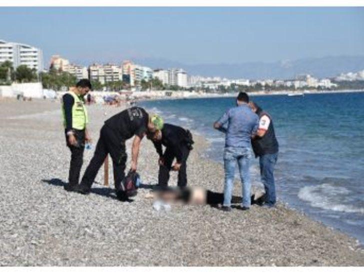 Antalya’da Sahilde Kadın Cesedi Bulundu