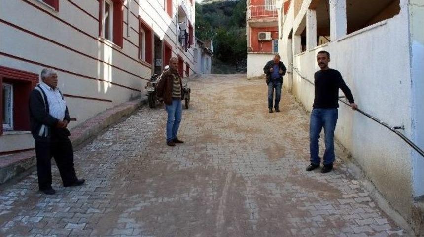 10 Yıldır Yapılmayan Sokak 2 G&uuml;nde Yapıldı