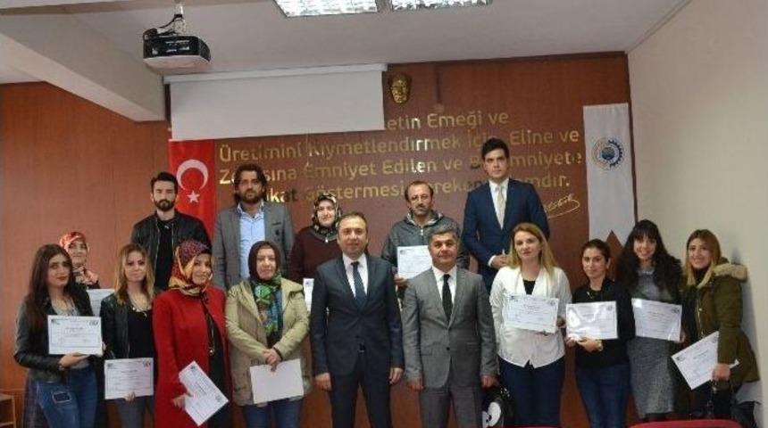 Girişimci Adayları Sertifikalarını Aldı