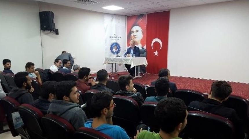 Rekt&ouml;r Elmas, Kyk Yurtlarında Konferans Verdi