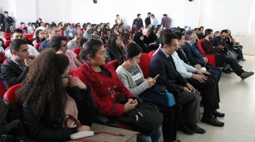 Er&uuml;&rsquo;de &Ccedil;anakkale Şehitleri Konferansı