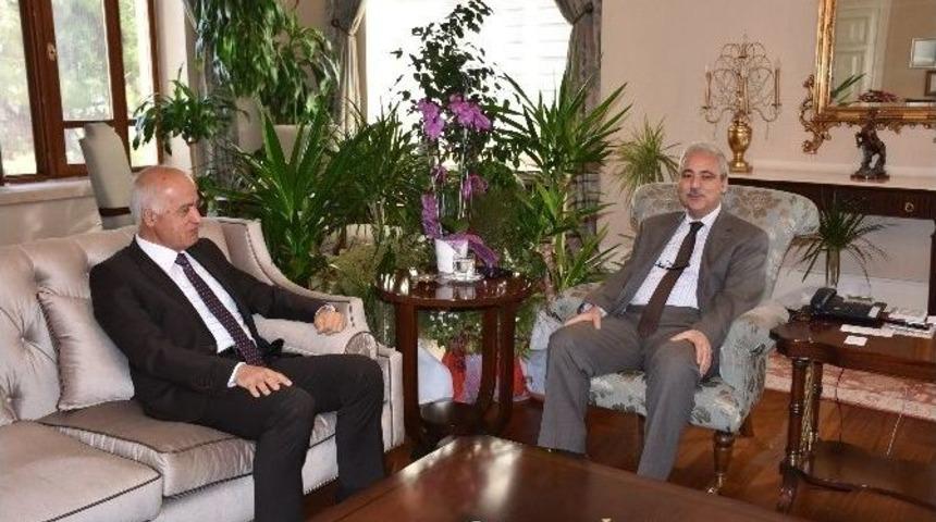 B&ouml;lge M&uuml;d&uuml;r&uuml; Bayrak&rsquo;tan Vali G&uuml;ven&ccedil;er&rsquo;e Veda Ziyareti