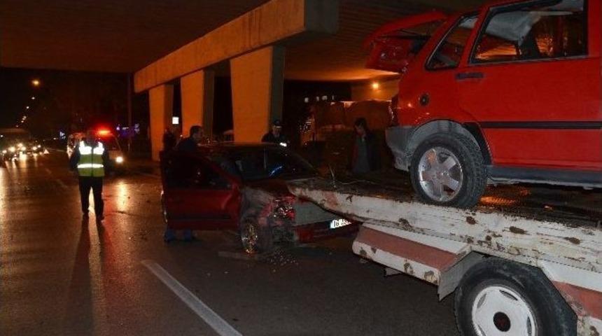 Bursa&rsquo;da Yayaya &Ccedil;arpan Otomobile Başka Otomobil &Ccedil;arptı