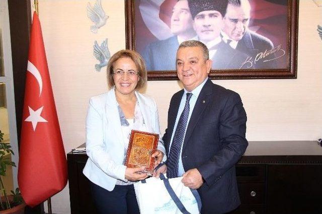 Chp Kadın Kolları Heyeti, Başkan Kayalı Ve Chp İle &Ouml;rg&uuml;t&uuml;n&uuml; Ziyaret Etti 1