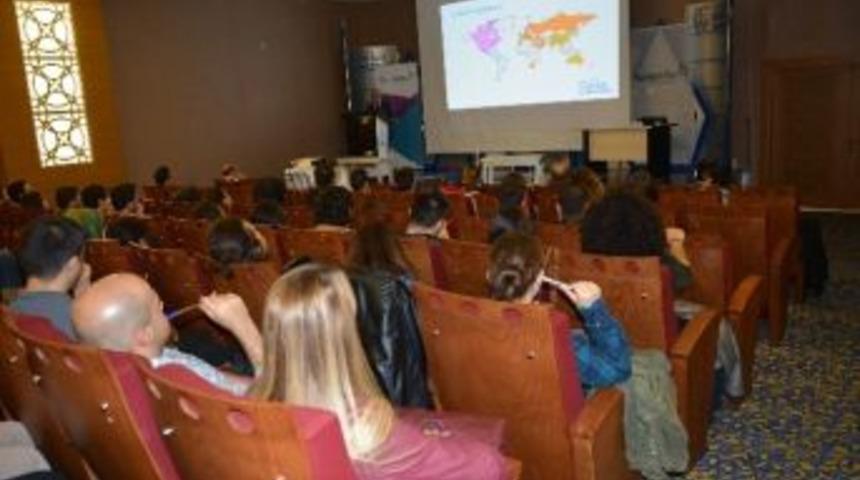 Gastronomi &Ouml;ğrencileri &rsquo;&ouml;nce Sağlık&rsquo; Dedi