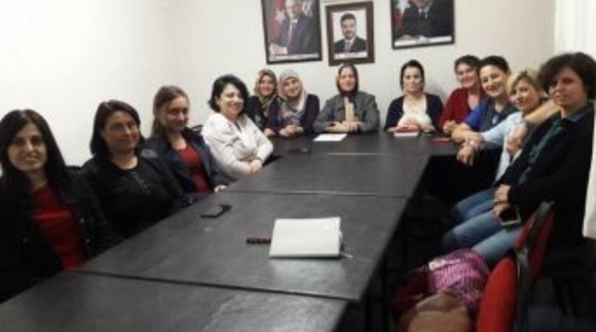 Ak Partili Kadınlar Sahaya İndi