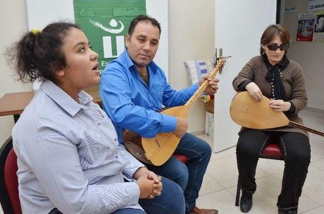 (özel Haber) 14 Yaşındaki Görme Engelli Neslihan, Acun’a Mesaj Gönderdi 2