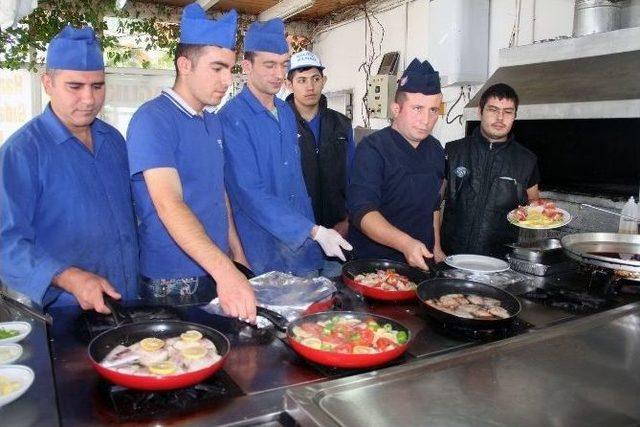 Palamut, Karadeniz’i Terk Edemeyince Av Sezonu Uzadı